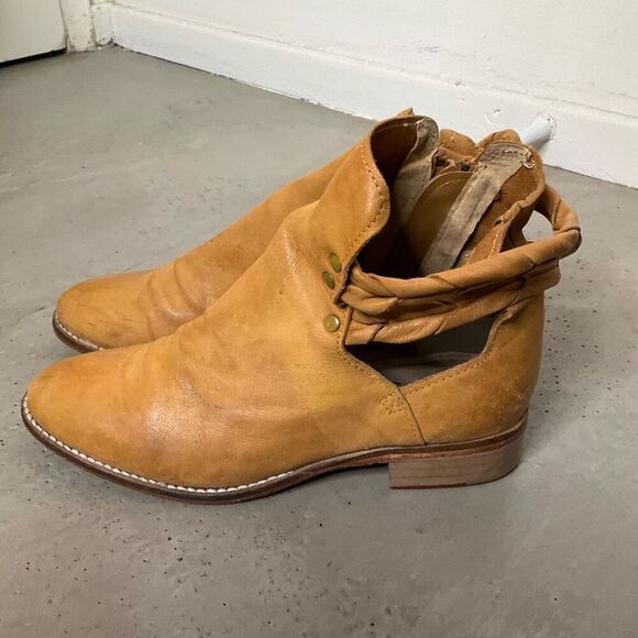 Free People Landslide Ankle Boots - Picture 3 of 12